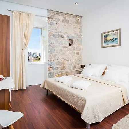 Guest house Supreme