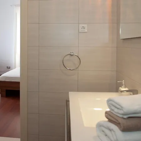 Guest house Supreme 4*