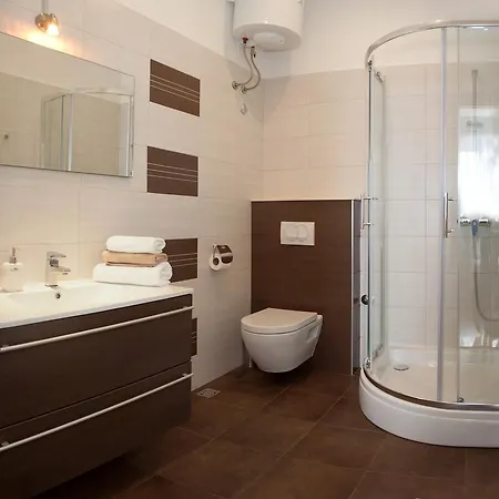 Guest house Supreme 4*