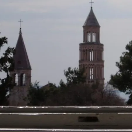 בית הארחה Supreme