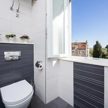 Supreme בית הארחה