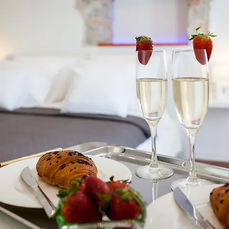 Supreme בית הארחה