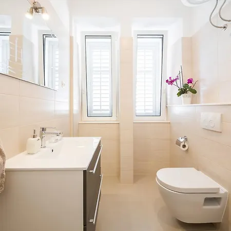 בית הארחה Supreme